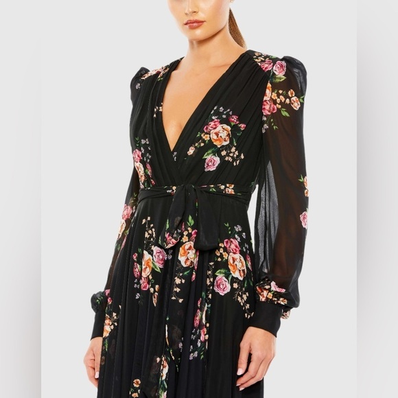 IEENA FOR MAC DUGGAL 55661 NWT
Belted Floral Print Illusion Long Sleeve Gown - Picture 2 of 6